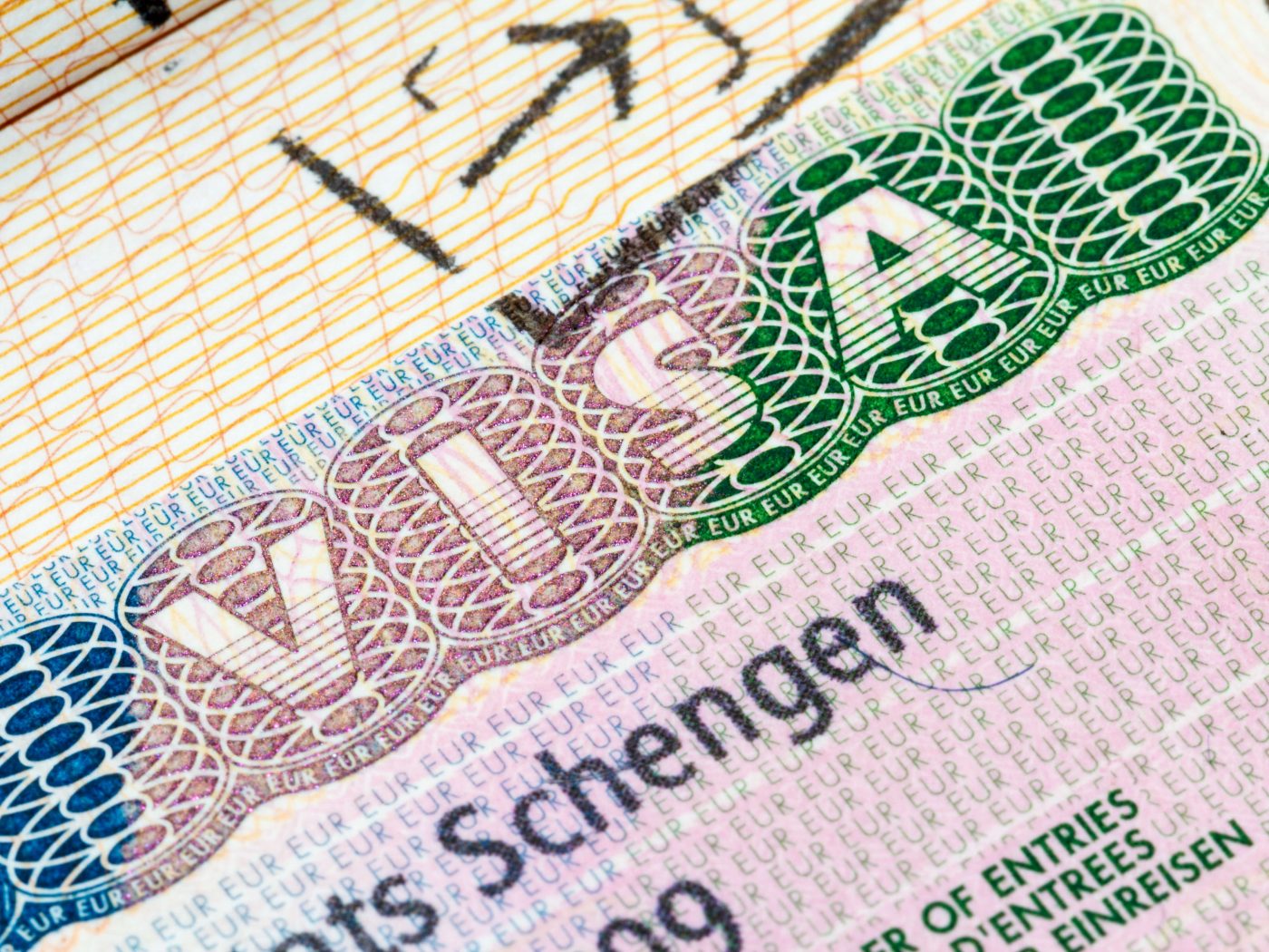 Как происходит получение Шенгена?
