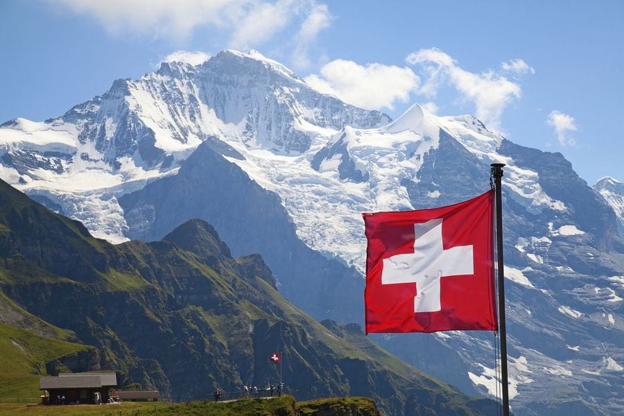 оформления гражданства Швейцарии