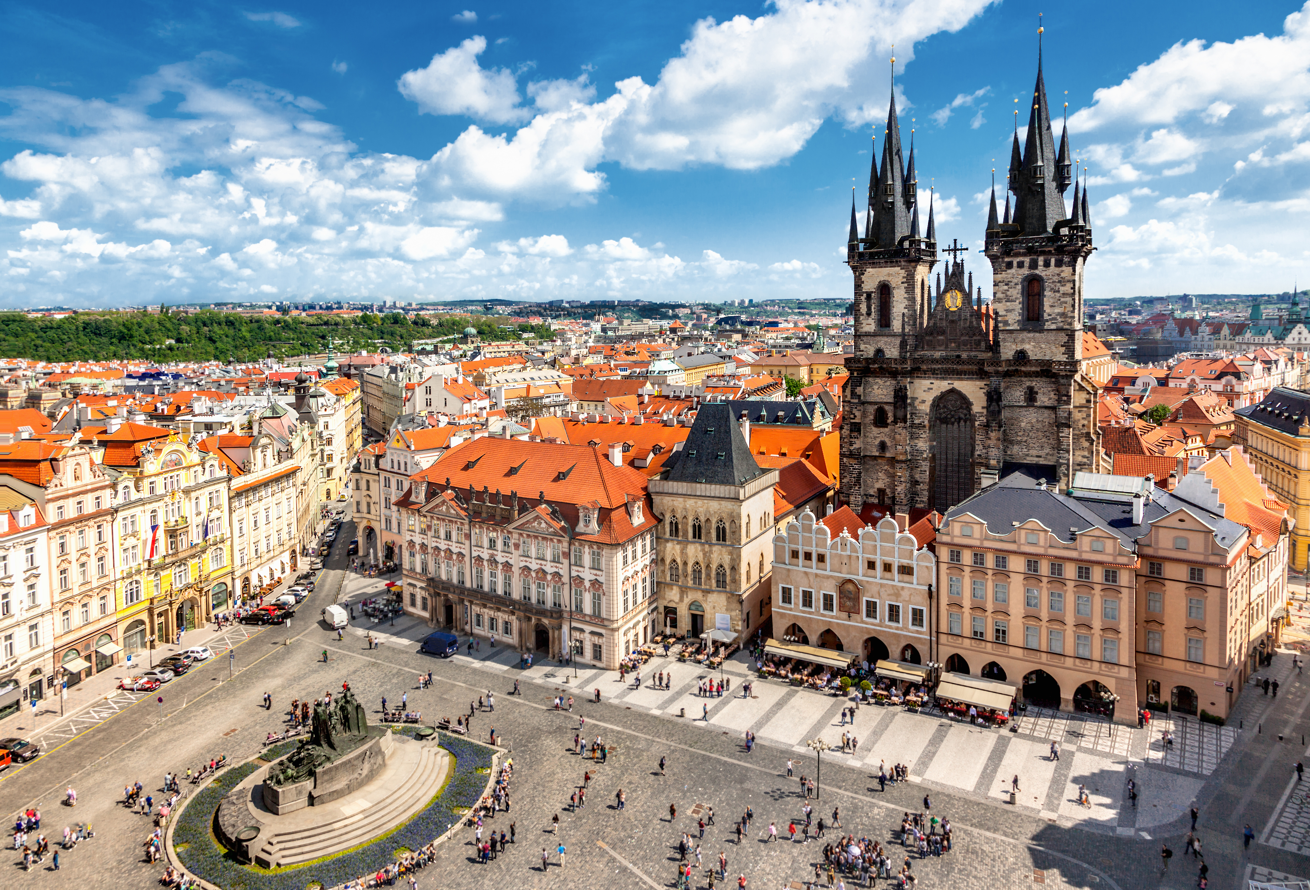 Староместская площадь в Праге, в Чехии, ВНЖ которой могут получить иностранцы