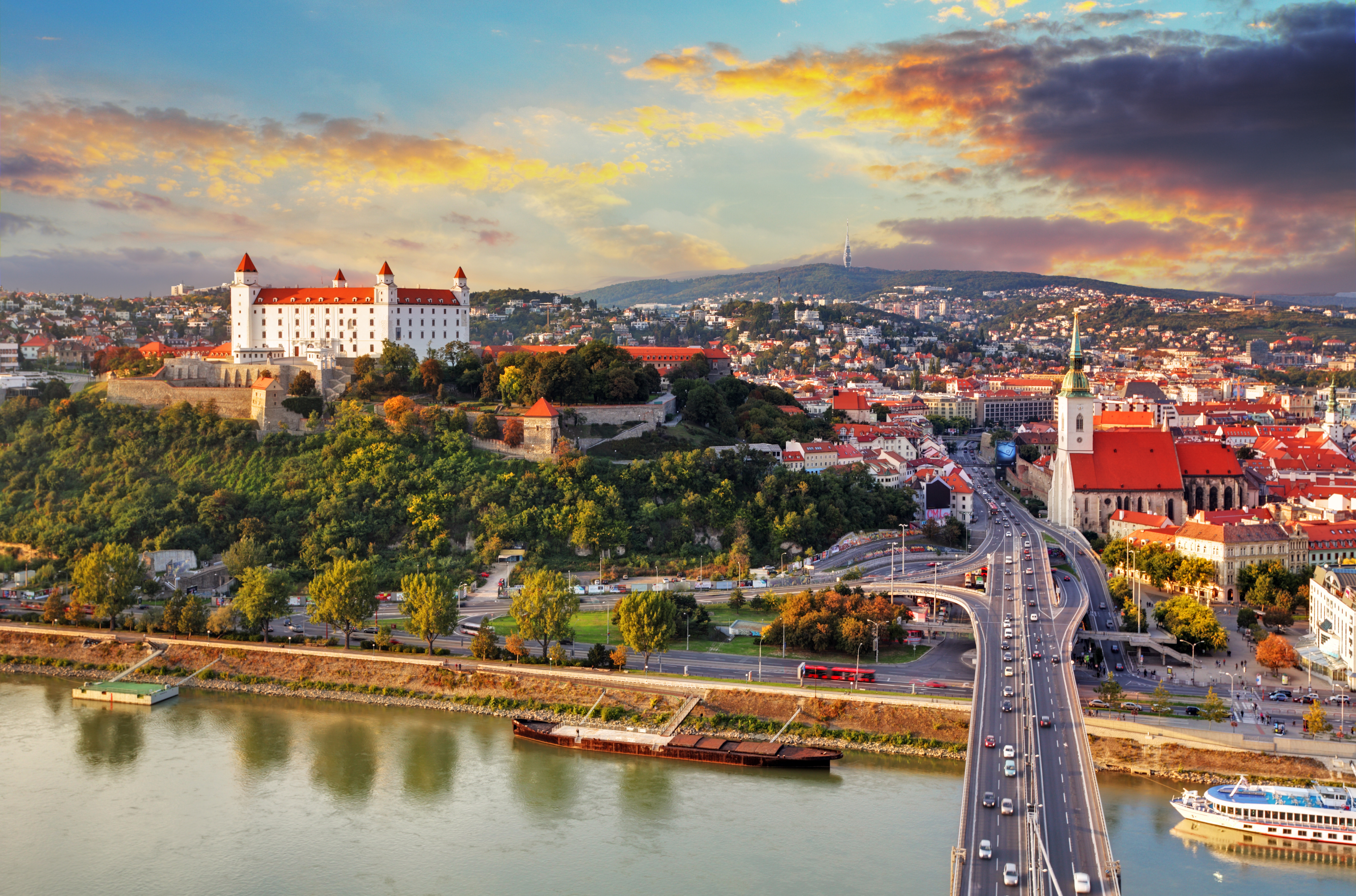 Братислава, столица Словакии, ВНЖ которой могут получить иностранцы