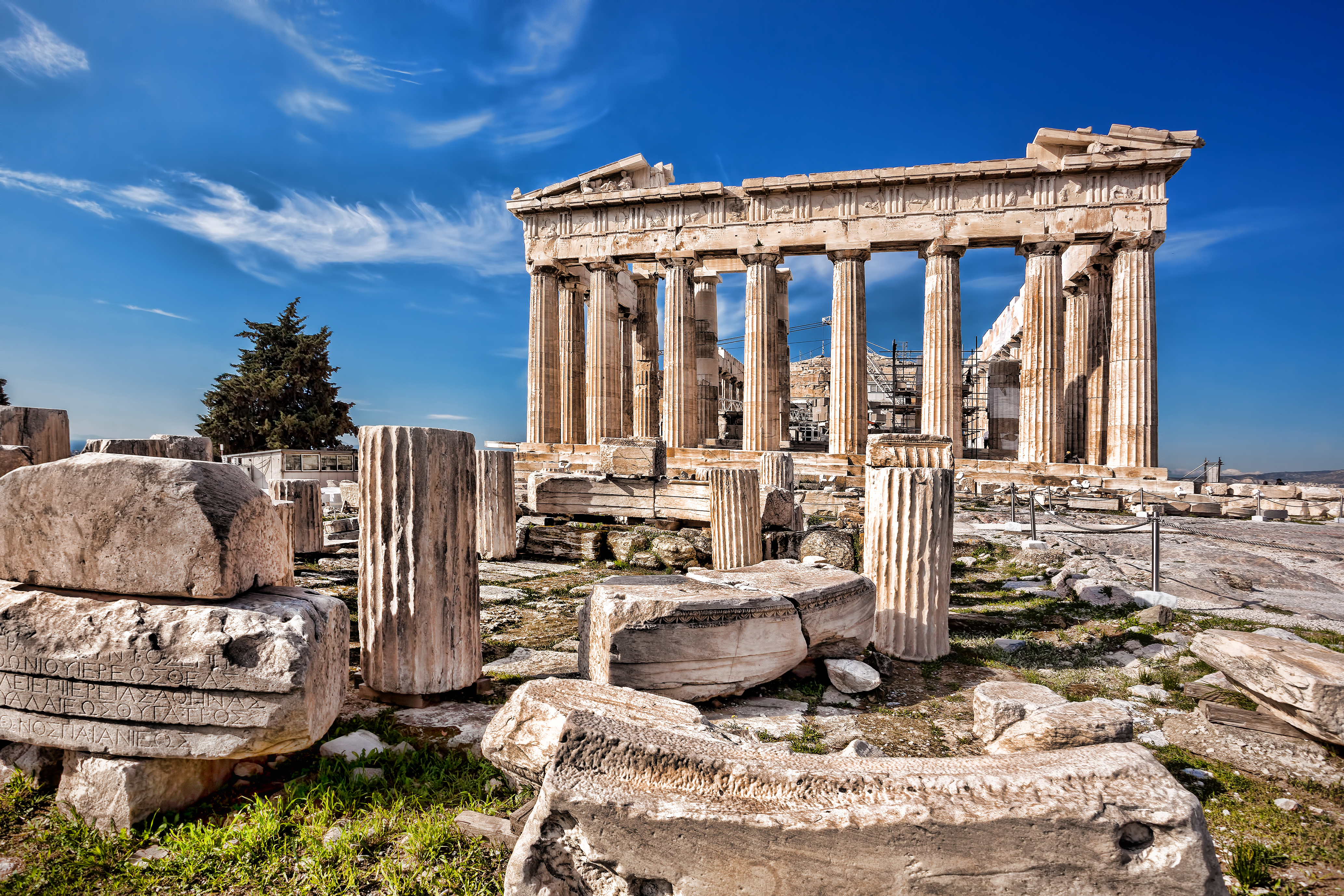Акрополь в Греции, ВНЖ которой могут получить иностранцы