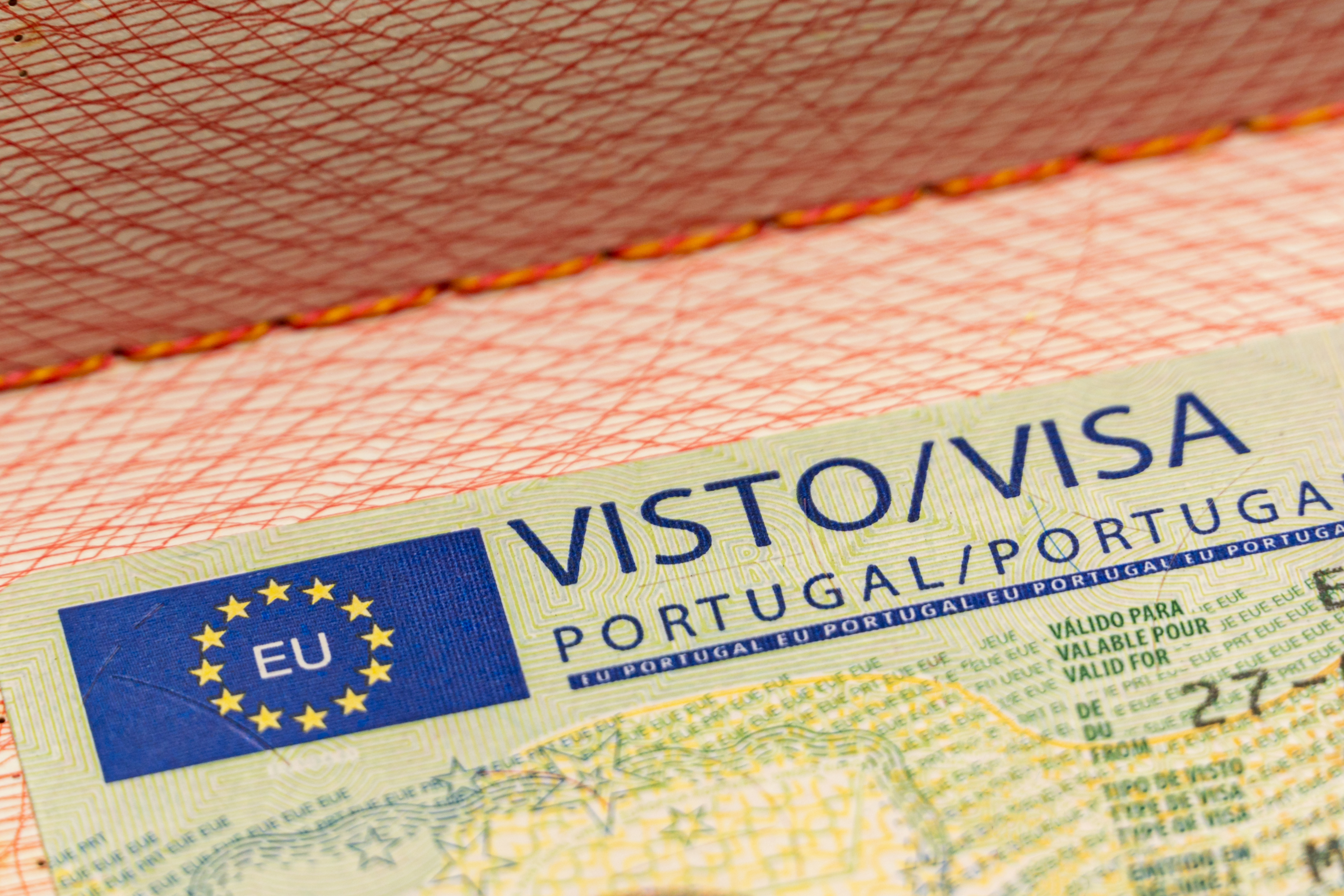 Как получить рабочую визу в Португалию?